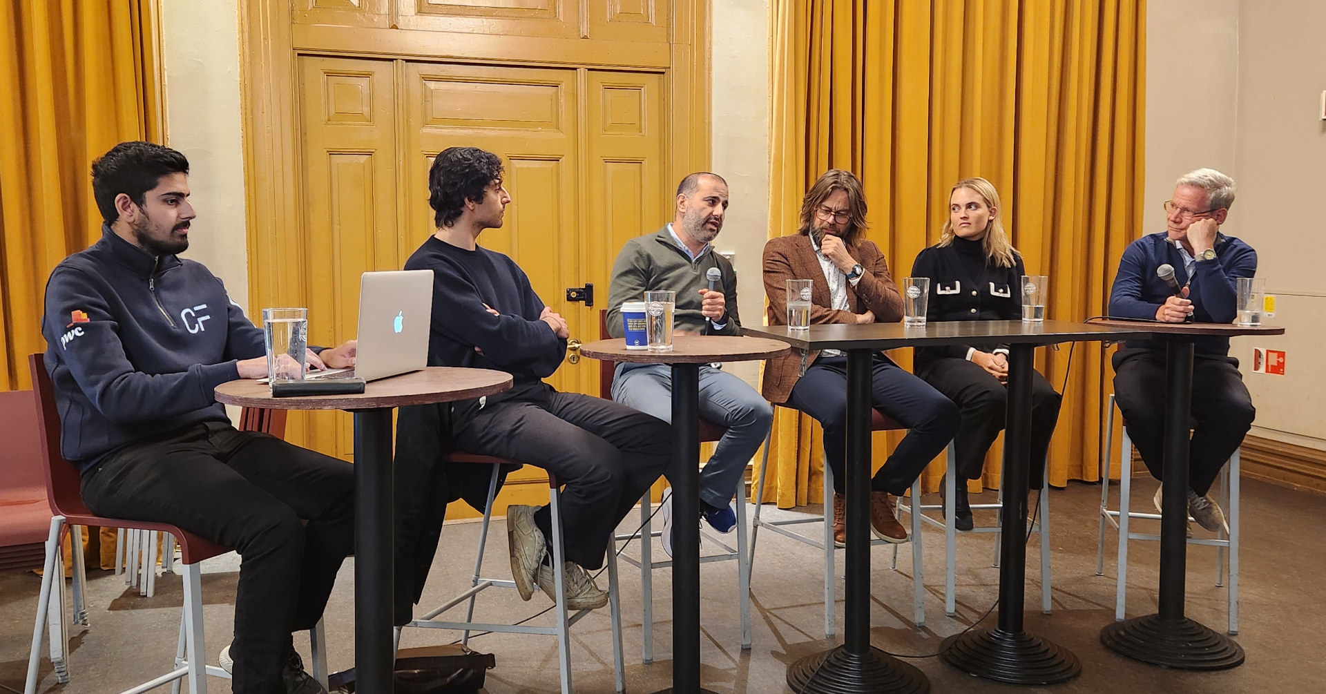 Paneldebatt om kunstig intelligens i jusstudenters hverdag